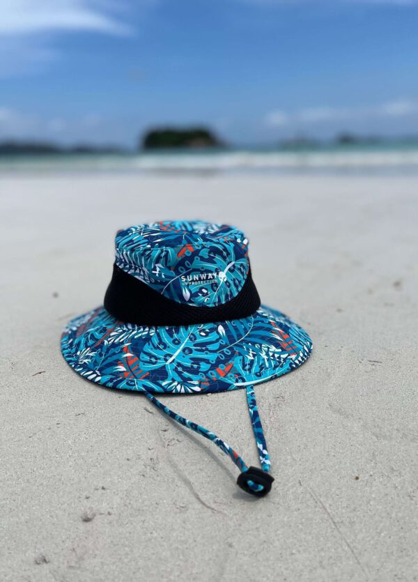 Wide-brimmed children's hat Tropical texture