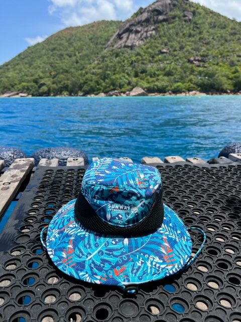 Wide-brimmed hat Tropical texture
